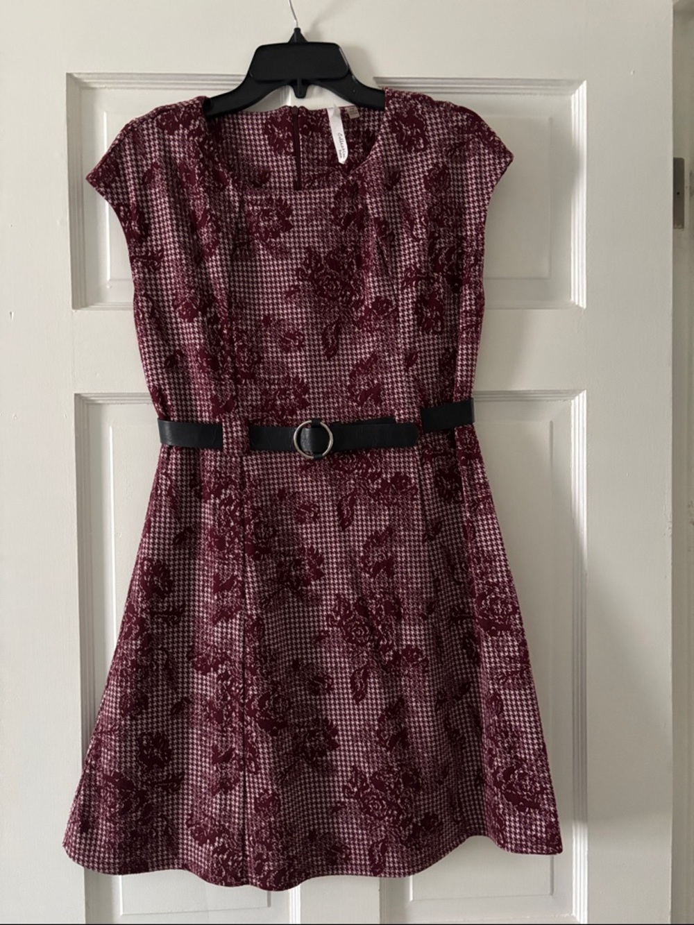 NY Collection Burgundy Floral Houndstooth Dress with Black Belt